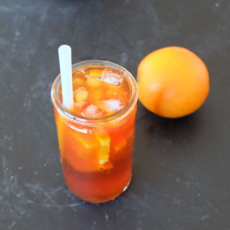 Cold Brewed Rooibos Ice Tea | potluck at ohmyveggies.com Rooibos Iced Tea, Veg Breakfast, Cold Tea, Summer Foods, Rooibos Tea, Super Food, Free Tea, Red Tea, Herbal Teas