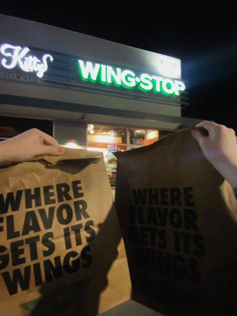 Wingstop at night aesthetic Neighbor Aesthetic, Wingstop Aesthetic, At Night Aesthetic, Relationship Pics, Perfect Date, American Food, Night Aesthetic, Food Obsession, Pretty Food