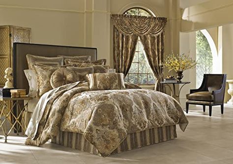 Classic Bedroom Decor, Gold Comforter, Luxury Comforter Sets, Reversible Bedding, Neutral Bedding, Queens New York, Classic Bedroom, King Comforter Sets, Queen Comforter Sets