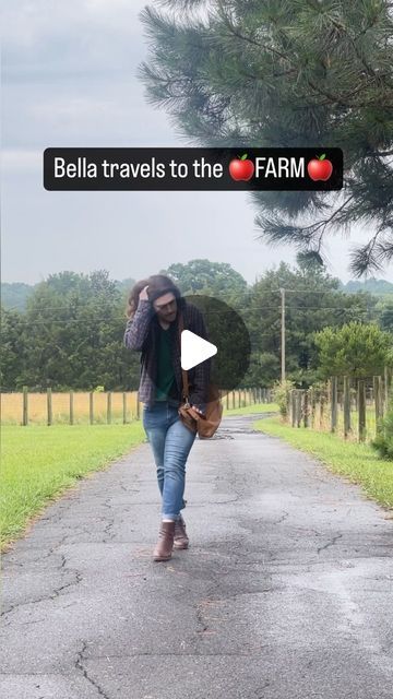 Justin Fuko on Instagram: "I’m back on my obsession with Twilight so I invited Bella Swan to the farm 🙏🏼 #twilight 

#bellaswan #twilight #twilightsaga #teamedward #parody #cringe #comedy #twilightedits" Twilight Honeymoon, Bella Swan Aesthetic, Twilight Wallpaper, Bella Twilight, Twilight Outfits, My Obsession, Bella Swan, Twilight Saga, Look Alike