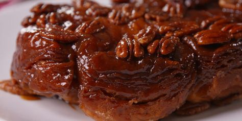 Semi-homemade FTW! Pumpkin Sticky Buns, Easy Sticky Bun Recipe, Buns Recipe Easy, Easy Sticky Buns, Caramel Sticky Buns, Lemon Glaze Recipe, Sticky Buns Recipes, Pecan Sticky Buns, Cinnamon Recipes