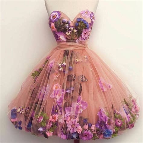 super flowery dress - Ecosia - Images Chotronette Dresses, Fashion Nova Prom Dresses, Short Frocks, Evening Dress Beaded, Glamorous Evening Dresses, 1950s Fashion Dresses, Flowery Dresses, Cute Homecoming Dresses, Cheap Homecoming Dresses