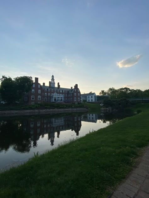 Aesthetic Boarding School, Boarding School Visuals, French Boarding School, Choate Rosemary Hall, Boarding School Room Aesthetic, Boarding Schools, Boarding School Aesthetic Dormitory, Prep School Aesthetic, Boarding School Dorm