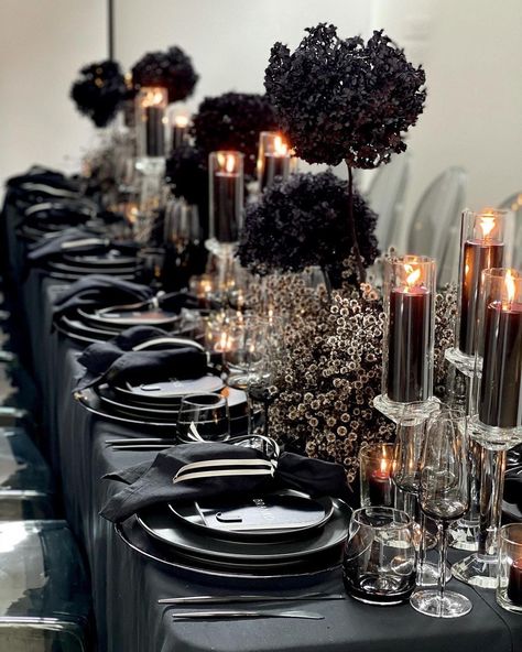 This is beautiful! Would you consider this palette for your wedding? #munaluchibride Posted via • @jimketevents • J • F O R T Y • Celebrating forty , tablescape details S T Y L I N G + F L O R A L S + D E S I G N @jimketevents Table decor @takemehire Candlesticks @standoutluxuryweddings Balloons @quirkyballoons_ Sign + guest names @lettersbyloulou Candles @rawlightcandles Chairs @sydneypartyoperation Props @thetreasureroom_ Cake @sydneydessertco #jimket #jimketevents #weddedwonderlan Black Wedding Theme, All Black Party, Black Centerpieces, Black Party Decorations, A Black Wedding, Black Wedding Decorations, Dark Wedding Theme, Black Dinner, Event Stylist