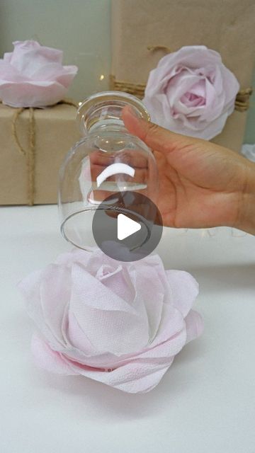 Vellum Paper Centerpieces, Diy Rose Decor, Interesting Diy Crafts, Wedding Crafts Diy Creative, Rose Making Crafts, Dried Roses Crafts Ideas, Flowers Ideas Creative, How To Make Roses Out Of Fabric, Diy Peonies