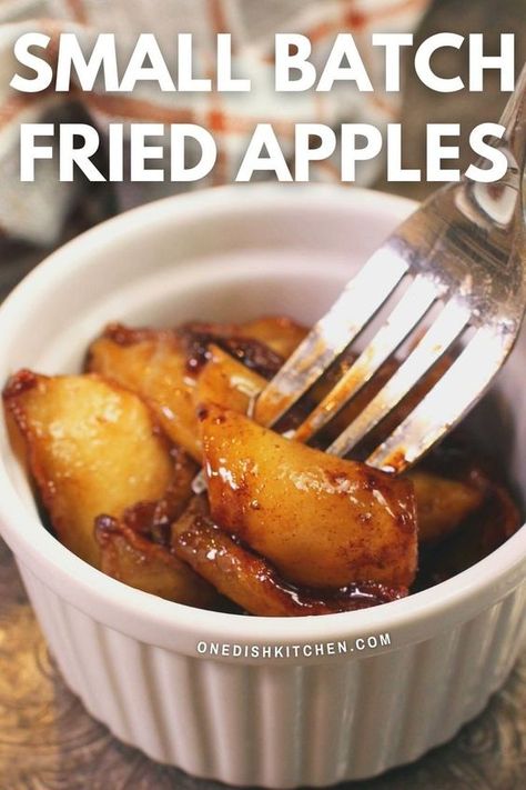 Essen, Pie, Skillet Apples Easy, Baked Apples For Two, Keto Fried Apples, How To Make Fried Apples, Southern Baked Apples, 2 Apples Recipe, Copycat Cracker Barrel Fried Apples