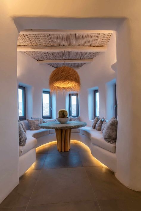 Villa Tamarisk Mykonos, Greece - Mykonos Architects Mikonos Interiors, Mykonos House Interiors, Mykonos Interior Design, Greek Restaurant Design, Mykonos Interior, Mykonos House, Greek Interior, Greece Aesthetics, Mykonos Style