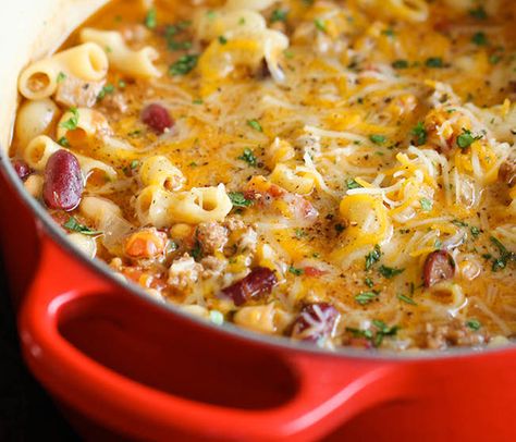 12 One Pot Recipes You’ll Want to Make Every Night One Pot Chili Mac And Cheese, Mac And Cheese Chili, Mac N Cheese Soup, One Pot Chili Mac, Damn Delicious Recipes, One Pot Chili, Mac Chili, Chili Burger, Food Fall