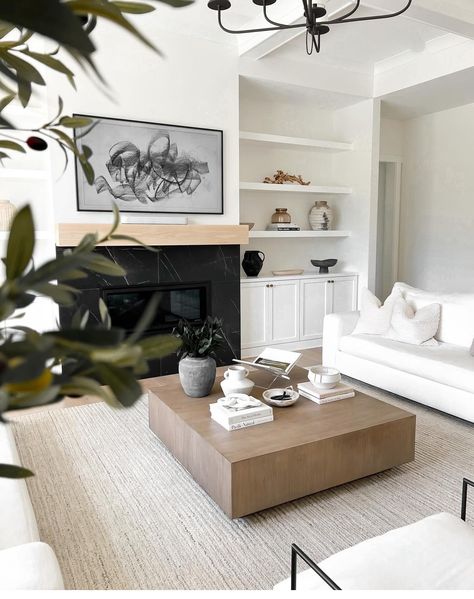 White Couch Living Room, Pottery Barn Sofa, Organic Modern Living Room, Organic Living Room, Excited For Fall, Contemporary Decor Living Room, Living Room Decor Neutral, Entryway Inspiration, Becki Owens