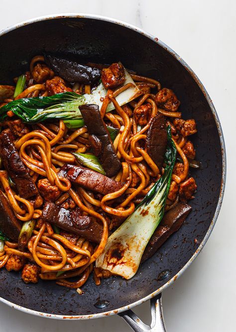 Seared Mushroom Udon Noodles Mushroom Udon, Sources Of Vitamin D, Delicious Noodles, Asian Noodle Recipes, Mushroom Dish, Pak Choi, Grocery Foods, Udon Noodles, Crispy Tofu