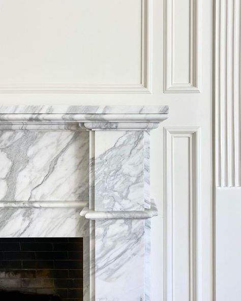 jenkins interiors on Instagram: "Marble slab 🍦 #sneakpeak #comingsoon #marble #fireplace #mantle #custom⠀⠀⠀⠀⠀⠀⠀⠀⠀ .⠀⠀⠀⠀⠀⠀⠀⠀⠀ .⠀⠀⠀⠀⠀⠀⠀⠀⠀ .⠀⠀⠀⠀⠀⠀⠀⠀⠀ .⠀⠀⠀⠀⠀⠀⠀⠀⠀ #interiordesign #livebeautifully #mysouthernliving #houseandhome #classyinteriors #bhg #instahome #dallasdesign #interiorinspo #smploves #designinspiration #luxuryhomes #dallasinteriordesigner #design #homeinteriors #traditionalhome #currentdesignsituation" Stone Fireplace Mantle, Marble Fireplace Mantle, Jenkins Interiors, Transitional Fireplace, Marble Flooring Design, Dallas Interior Design, Marble Interior, Double Sided Fireplace, Marble Home