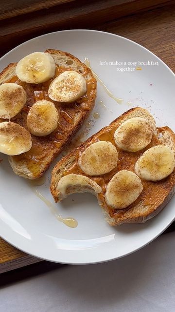 Banana With Cinnamon, Peanut Butter Banana Cinnamon Toast, Bread With Peanut Butter And Banana, Bread Peanut Butter And Banana, Peanut Butter Banana Honey Toast, Banana Bread Toast, Pb And Banana Toast, Peanut Butter Recipes Breakfast, Good Food Combos