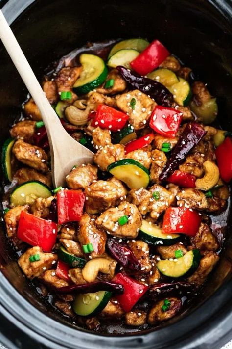 Best Lowfat Recipes - Skinny Slow Cooker Kung Pao Chicken - Easy Low fat and Healthy Recipe Ideas For Eating Well and Dieting, Weight Loss - Quick Breakfasts, Lunch, Dinner, Snack and Desserts - Foods with Chicken, Vegetables, Salad, Low Carb, Beef, Egg, Gluten Free #lowfatrecipes Heart Smart Meals, Lowfat Healthy Dinner Recipes, Slow Cooker Low Cholesterol Recipes, Low Fat And Low Carb Recipes, Low Fat Gluten Free Recipes, Low Fat Recipes For Gallbladder Removal, Fat Free Recipes Gallbladder, Low Fat Snacks For Gallbladder, Low Fat Crockpot Meals