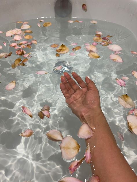 #bath #bathtub #petals #blue #watertherapy #therapy #selfcare #selfcaretips #selflove #alonetime #hand #love #dubai Thailand Currency, Sza Quotes, Girly Tomboy, Ayra Starr, Aesthetic Pin, Bath Aesthetic, New York Vacation, Fly Outfit, Lauryn Hill