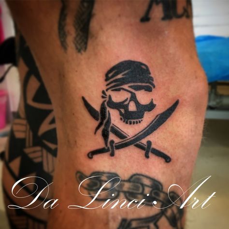 Cool Pirate Tattoos, Meaningful Cool Tattoos, Pirate Finger Tattoo, Captain Tattoo Ideas, Captain Morgan Tattoo, Pirate Ship Tattoo Simple, Fun Skull Tattoo, Small Pirate Tattoo Ideas, Captains Wheel Tattoo