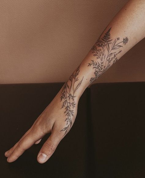 Linework Arm Sleeve, Unique Vine Tattoos For Women, Black And White Vine Tattoo, Tattoo For Inner Arm, Arm Tattoo Filler Ideas, Fineline Sleeve Tattoo, Forearm Wrap Around Tattoo, Flower Tattoos Forearm, Wrist Wrap Tattoos For Women