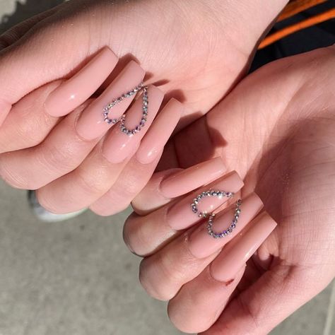 credit Diamond Nail Designs, Wedding Acrylic Nails, Instagram Call, Simple Acrylic Nails, Coffin Shape Nails, Long Acrylic Nails Coffin, Diamond Nails, Heart Nails, Coffin Nails Designs