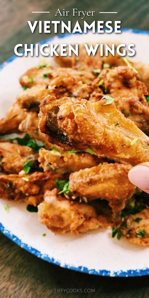 Healthy Chicken Wings Recipe, Garlic Fried Chicken Wings, Asian Chicken Wings Recipe, Vietnamese Fried Chicken, Crispy Chicken Wings In Air Fryer, Vietnamese Wings Recipe, Crispy Chicken Wing Recipes, Chinese Chicken Wings Fried, Deep Fried Chicken Wings Crispy