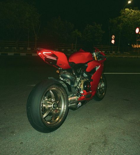 Ducati 1299 Panigale, 1299 Panigale, Ducati 1299, Money Images Cash Indian, Gt Bikes, Comic Art Sketch, Emoji Drawings, Motorcross Bike, Bike Aesthetic