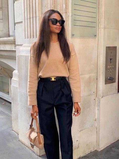 Logo Belts Are Back, and These Are the Designer Styles Everyone Is Wearing Classic Fashion Pieces, Belt Outfit, Summer Belt, Checked Coat, Luxury Belts, Designer Belt, Lightweight Dress, Fashion People, Looks Chic