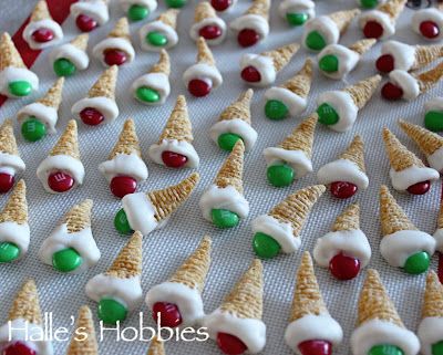 Elf Hats With Bugles, Bugle Christmas Treats, Xmas Candy Crafts, Bugle Bites, Christmas Treats Easy, Christmas Party Treats, Xmas Treats, Easy Christmas Treats, Christmas Foods