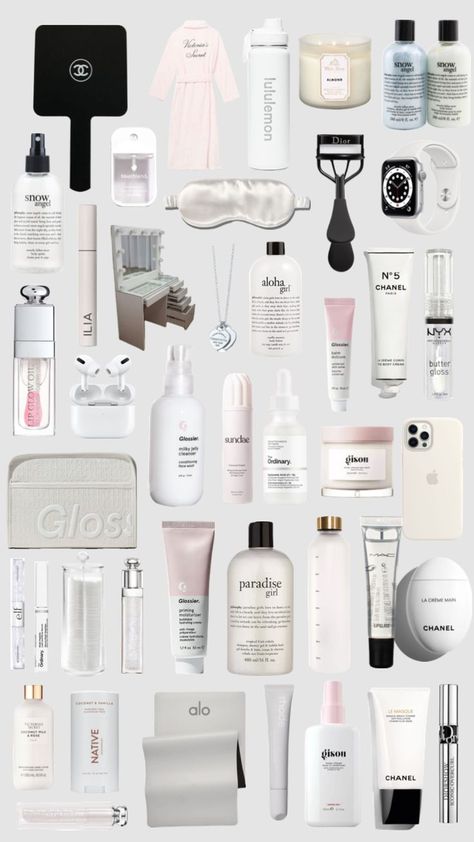 Skincare Korean, Girly Christmas Gifts, Pampering Routine, Minimalist Luxury, Minimalist Beauty, Shower Skin Care, Skincare Essentials, Perfect Skin Care Routine, Vogue Beauty