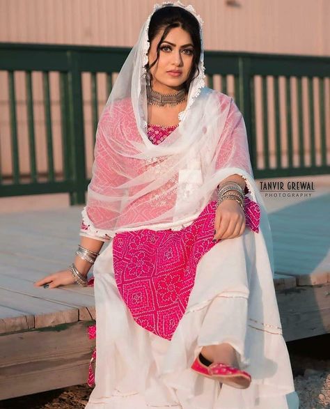 Sardar Fashion, Punjabi Models, Punjabi Outfits, Suits Design, Punjabi Suit, Photo Pose For Man, Cute Couple Images, Layer Dress, Punjabi Suits