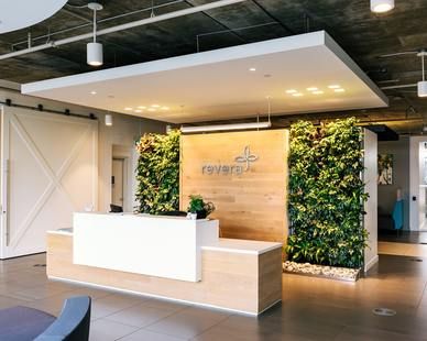 Hospital Reception Design, Reception Back Wall, Reception Design Interior, Reception Back Wall Design, Reception Ceiling Design, Reception Wall Design, Reception Office Design, Office Lobby Reception, Reception Interior Design