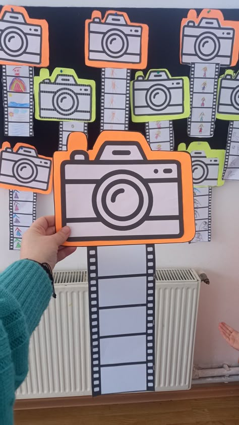 Camera Bulletin Board Ideas, Preschool Photography, Deco Cinema, Camera Crafts, Fathersday Crafts, Kindergarten Social Studies, English Teaching Materials, Travel Crafts, Creative Curriculum