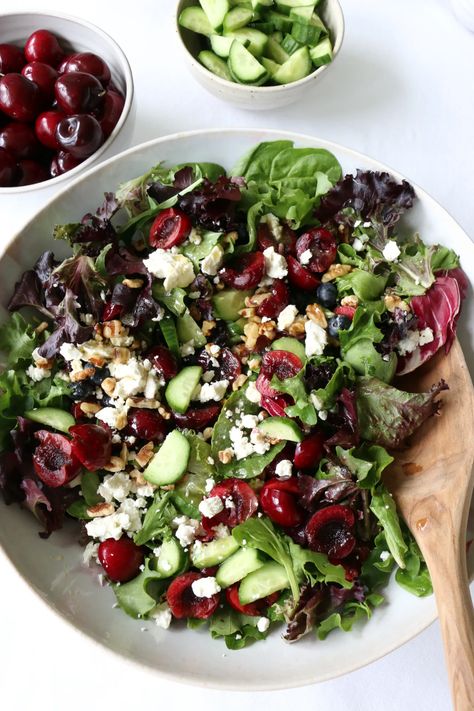 Fresh Summer Fruit Salad with Northwest Cherries!! The best way to enjoy a light and delicious salad this summer! Add some cherries! Cherry Salad Recipes, Soup Toppings, Summer Fruit Salad, Cherries Salad, Fresh Summer Salad, Summer Salads With Fruit, Crunchy Salad, Salad Recipes For Dinner, Yummy Salad Recipes