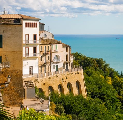 Vasto Italy, Italian Heritage, Travel Italy, The Castle, Rome Italy, Outdoor Travel, Travel Around The World, Italy Travel, Travel Around