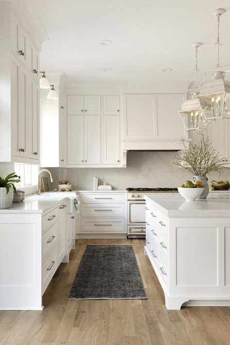 Painted Kitchen Cabinets Colors, Fixer Upper Style, White Kitchen Design, Kitchen Farmhouse, Hello Lovely, Kitchen Cabinet Colors, Kitchen Inspiration Design, Interior Modern, Kitchen Redo