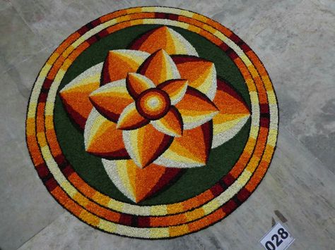 Beutiful flower rangoli.... Square Pookalam Design, Happy Onam Images, Onam Images, Onam Pookalam Design, Floral Rangoli, Onam Pookalam, Easter Videos, 3d Rangoli, Poo Kolam