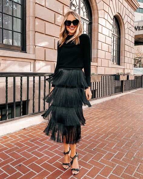 Fashion Jackson Wearing Black Sweater Black Fringe Midi Skirt Outfits Party Night, Fringe Skirt Outfit, Look Formal, Nye Outfits, Amy Jackson, Rock Outfit, Fashion Jackson, New Years Eve Dresses, Eve Dresses