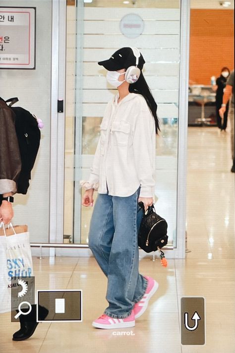 Airport Fashion Kpop, Korean Airport Fashion, Korean Pants, Korean Outfits Kpop, Long Outfit, Korean Casual Outfits, Icn Airport, Incheon Airport, Jisoo Blackpink