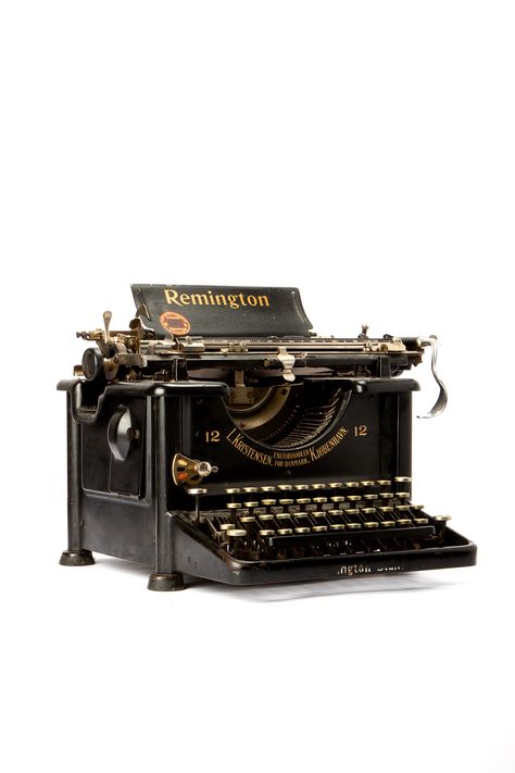 Writing Machine, Free Collage, Machine Photo, Free High Resolution Photos, Professional Writing, Personal Development Books, History Photos, Vintage Typewriters, Vintage Portraits