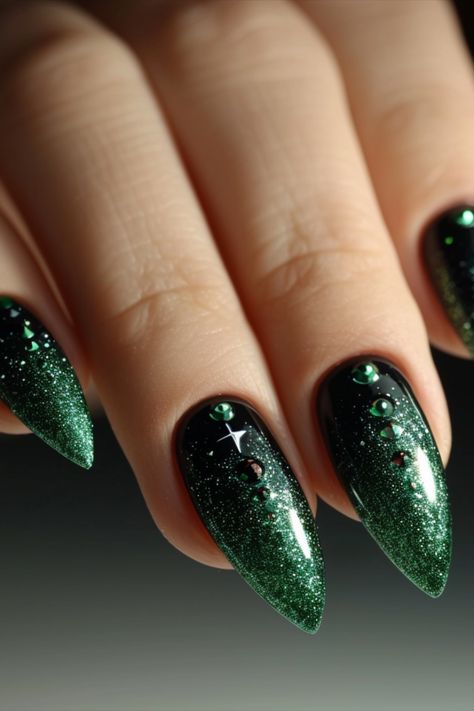 Dark Green Nails 2024 Black And Hunter Green Nails, Green Witch Nails, Witch Ootd, Green Sparkly Nails, Zodiac Nail Designs, Emerald Nails, Forest Designs, Witch Nails, Dark Green Nails