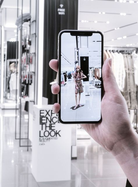 Zara Is Changing How We Shop Through Augmented Reality+#refinery29 Zara App, Colorful Art Installations, Digital Retail, Augmented Reality Technology, Boutique Inspiration, Fast Fashion Brands, Creative Display, Energy Technology, Futuristic Technology