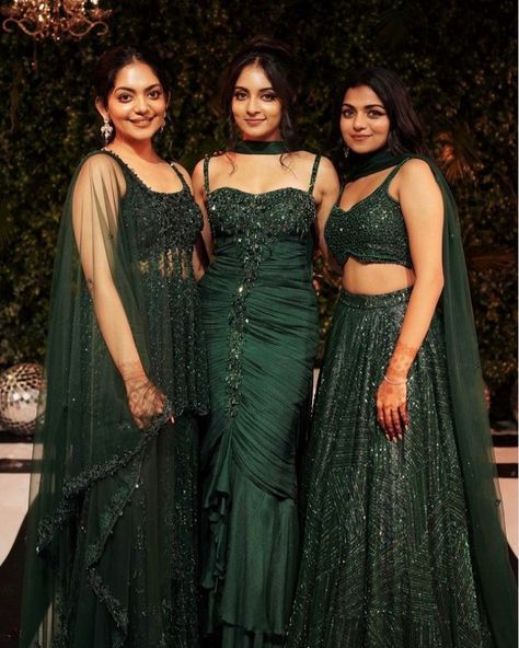 Ahana Krishna, Dress For Bride Sister, Indian Bridesmaids Outfits, Indian Wedding Sangeet, Wedding Outfits Indian, South Indian Bride Saree, Sangeet Night, Indian Bridesmaids, Sangeet Outfit