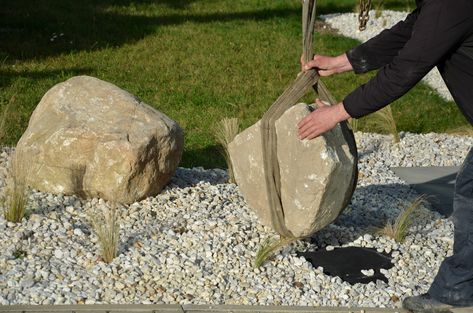 Tricks to Move Large Rocks by a Single Person | Hunker Diy Rock Garden, Garden Landscaping Ideas, Perennial Gardens, Rock Garden Design, Landscaping With Large Rocks, Front House Landscaping, Rock Decor, Garden Yard Ideas, Painting Furniture Diy