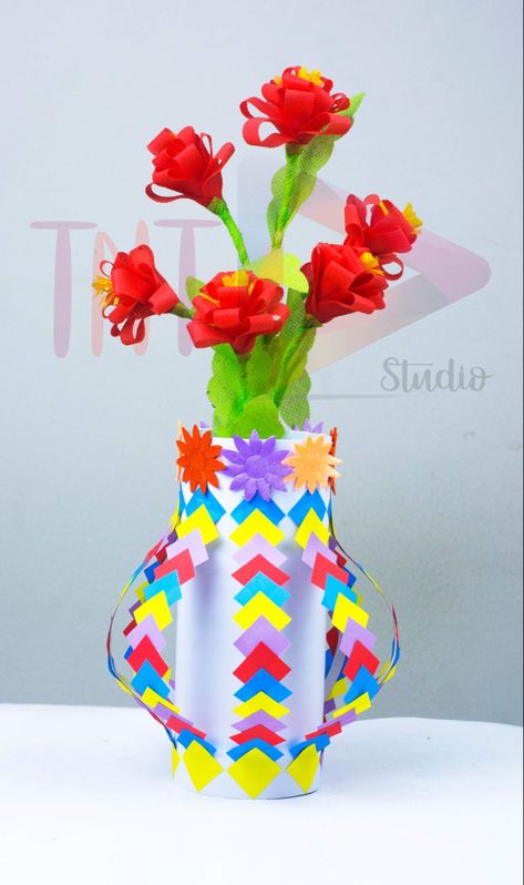 DIY Flower Pot Easy Idea How To Make A Color Paper Beautiful Vase At Home Simple Paper Craft Paper Vase Craft, Paper Flower Pot, Rava Ladoo, Paper Flower Vase, Flower Crafts Kids, Paper Flower Arrangements, Easy Paper Flowers, Paper Vase, Flower Pot Crafts