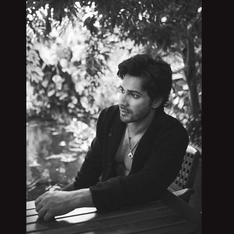 Varun Dhawan Aesthetic, Varun Dhawan Hot Pics, Varun Dhawan Wallpaper, Varun Dhawan Instagram, Varun Dhawan Photos, Crush Pics, Bollywood Outfits, Varun Dhawan, Prime Time