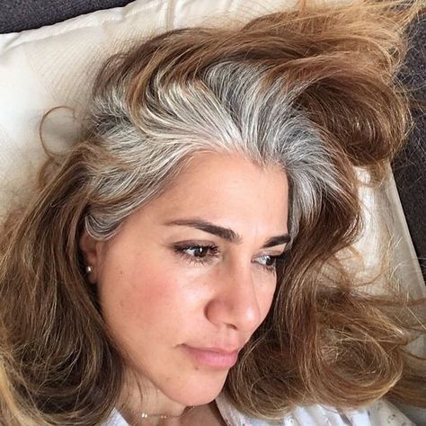 Grey Hairstyle, Grey Hair Young, Gray Transition, Grey Transition, Greying Hair, Platinum Highlights, Grey Hair Transformation, Hair Transition, Gorgeous Gray Hair