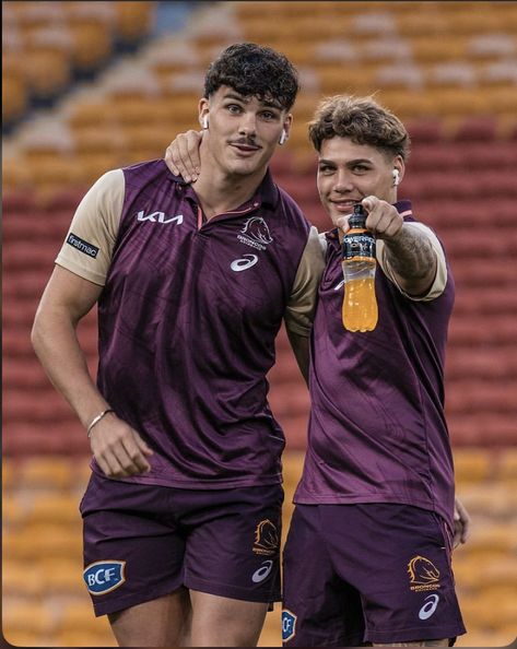 Nrl Broncos, Broncos Wallpaper, Broncos Players, National Rugby League, Springbok Rugby, Hot Rugby Players, Rugby Boys, Beatiful People, Brisbane Broncos