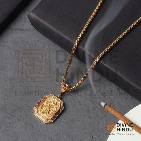 🕉️ A touch of luxury for everyday. ✨ This gold-plated OM pendant is the perfect way to elevate your look. SHOP NOW at divinehindu.in #everydayjewelry #hinduism Om Locket Gold For Men, Men’s Pendant, Om Locket Gold, Gold Locket Design, Om Locket, Locket For Men, Hindu Jewelry, Locket Gold, Locket Design