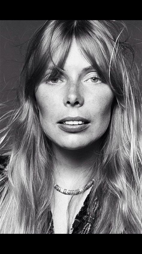 Joni Mitchell Arte Jazz, Joni Mitchell, Photo Star, Female Musicians, I'm With The Band, Folk Music, Music Icon, Female Singers, Classic Rock