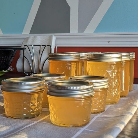 Delicious Homemade Pineapple Scrap Jelly: A Sweet and Sustainable Recipe Pineapple Pepper Jelly Recipe, Canning Pineapple, Pineapple Jam Recipe, Watermelon Jam, Pineapple Core, Pineapple Jelly, Canning Jam Recipes, Pineapple Jam, Jam Recipes Homemade