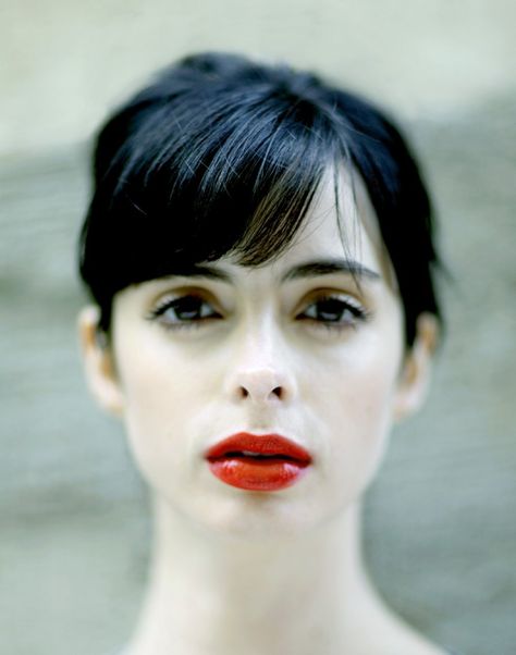 Krysten Ritter and her lips Kristin Ritter, Valkyrie Cain, Krysten Alyce Ritter, Kristen Ritter, Portrait References, Krysten Ritter, Female Faces, Medium Hairstyles, Dark Makeup