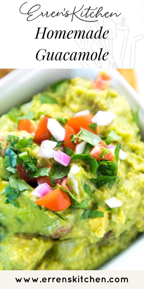 Homemade and ready in under 20 minutes, this easy Guacamole recipe uses fresh, authentic ingredients and it’s oh so delicious! Homemade Guacamole Recipe, Guacamole Ingredients, Guacamole Recipe Easy, Fresh Guacamole, How To Make Guacamole, Party Spread, Avocado Dip, Easy Guacamole, Homemade Guacamole