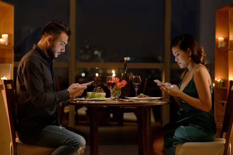 Etiquette Classes, Dating Etiquette, Phone Etiquette, Second Date, Public Display Of Affection, Table Manners, Romantic Restaurant, Staring At You, Good Dates